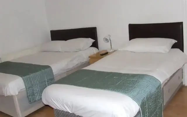 Cedars House Hotel