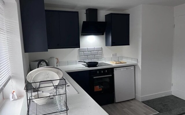 2 Bed Apartment Sleeps 3 -smart Tv -private Garden