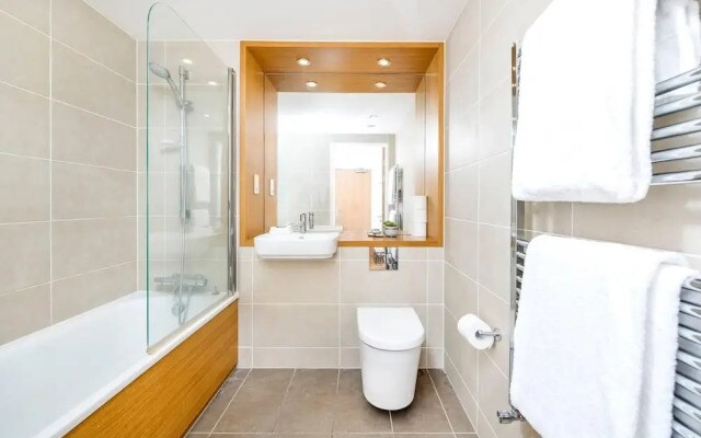 Modern 2br East London Flat