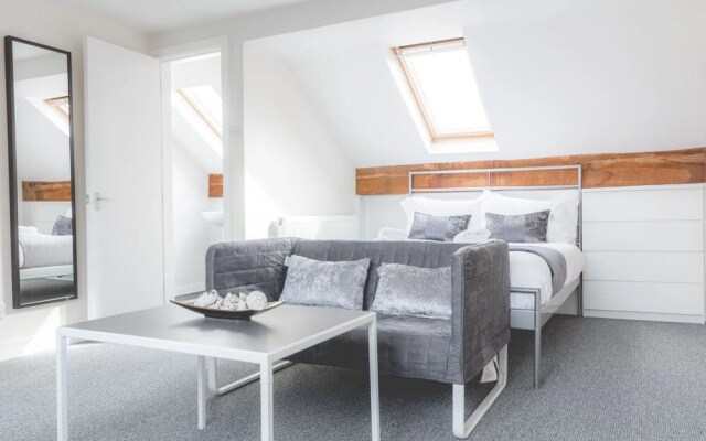 Platinum SA - Sefton Suites