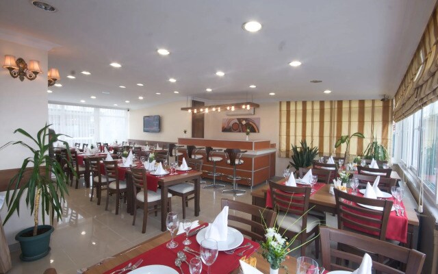 Ünal Hotel