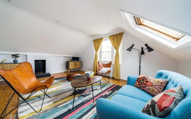 NEW Bohemian 2 Bedroom Victorian Flat in Dalston