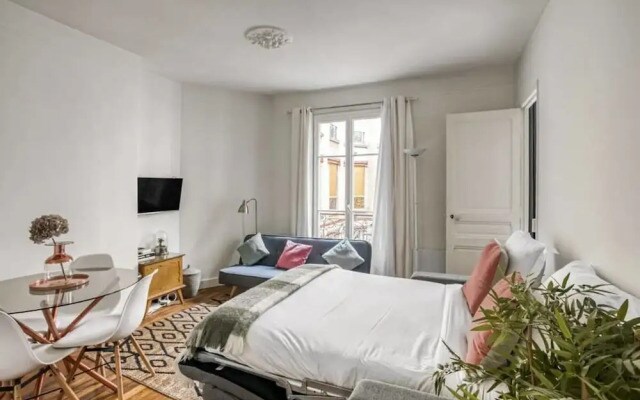 Stunning 2 Bedrooms Apartment - Modern & Cosy
