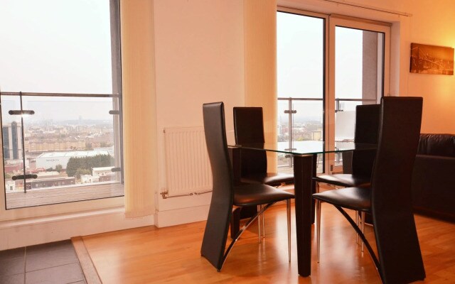 Zen Apartments - City Airport London