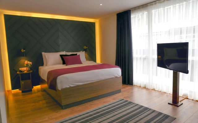 The Roomy Hotel ?i?li
