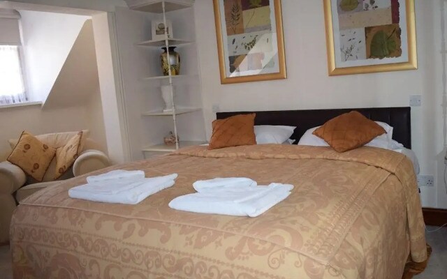 The Red Lion Hotel