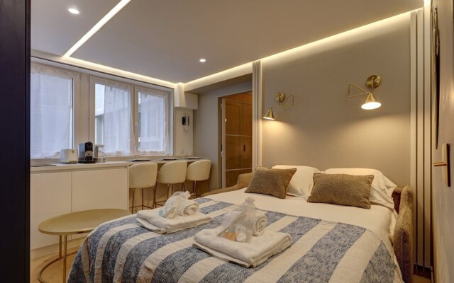 Superb AC Apartment Champs de Mars Eiffel Tower