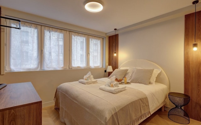 Sublime AC Apartment Eiffel Tower Champs de Mars