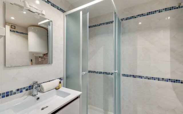 Charming Flat - 6 Mins to Gare Du Nord Metro
