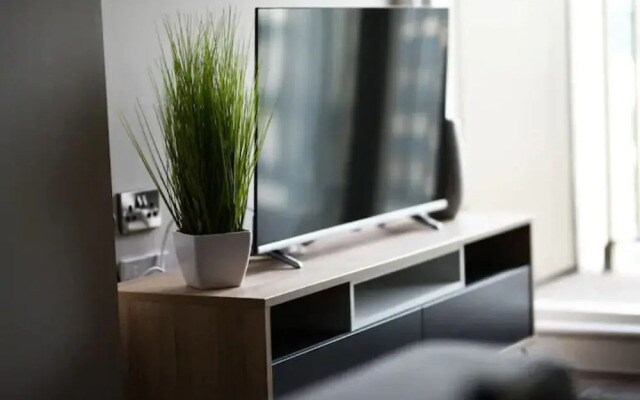 OnPoint -Spacious 2 Bedroom Apt With Parking/Balcony