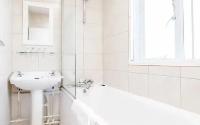 Lovely 3 Bedroom Maisonette