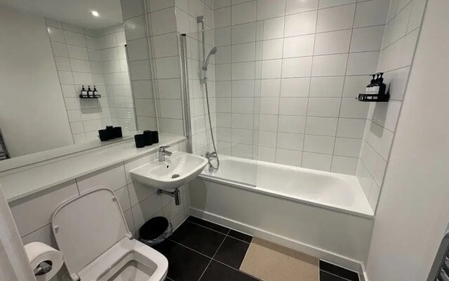 2 Bedroom Apartment - Sleeps 6