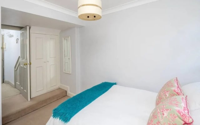 Lovely 2-bed Flat in Shepherd's Bush, West London