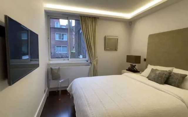 Two Bedroom Flat in Belgravia