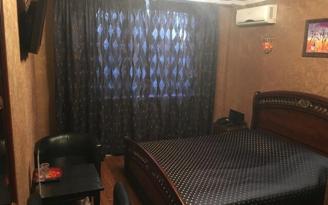 PALM, mini-otel'