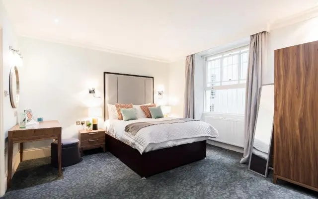 Lancaster Gate Hyde Park by LHC