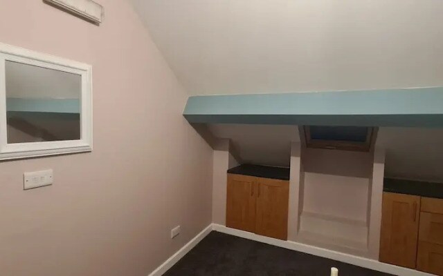 Charming 1-bed Apartment in Barnsley