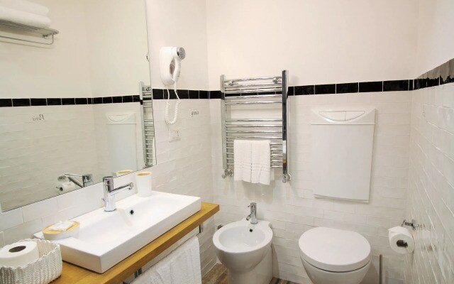 Athena Guest House