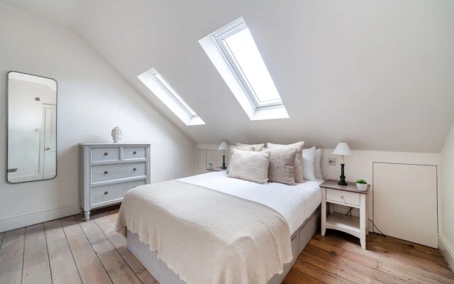 5 Bed Apartment in Clapham