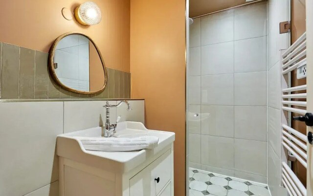 Charming Duplex 1 Bedroom Center of Paris