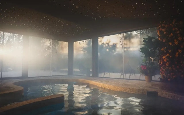 Aito  Igloo & Spa Resort