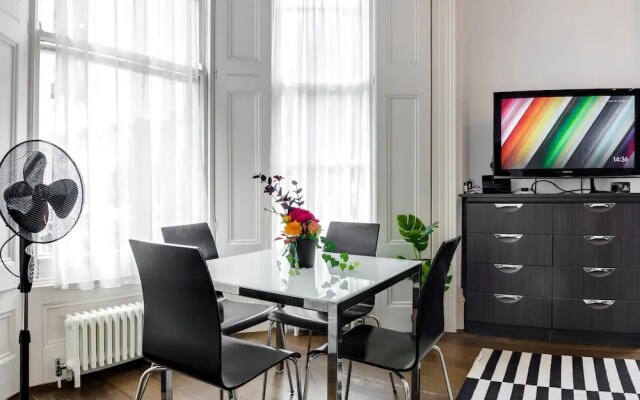 Large Studio Apartment Central London