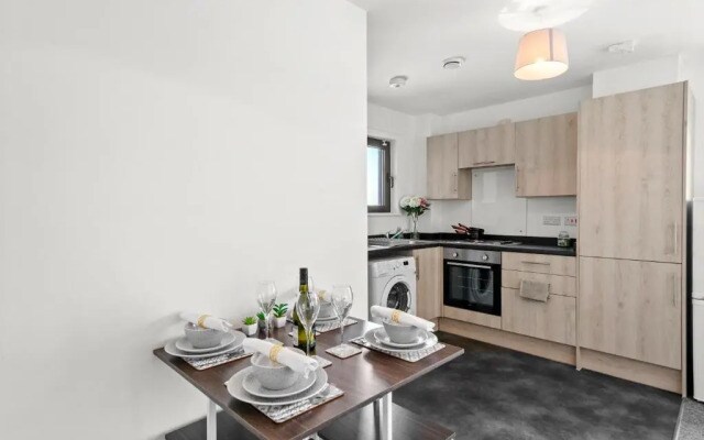 New Private Apartment Building Minutes From Heathrow