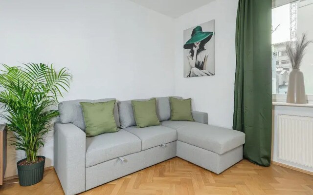 Lumina apartment for family in Warsaw