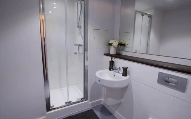 Alluring 1-Bedroom Apartment For Couples In Liverpool