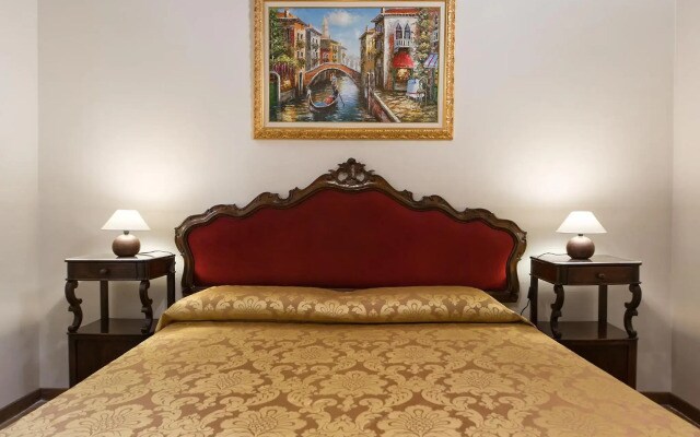at 2 minutes from San Marco square