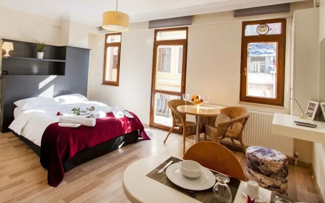 Taksim Nacre Suite