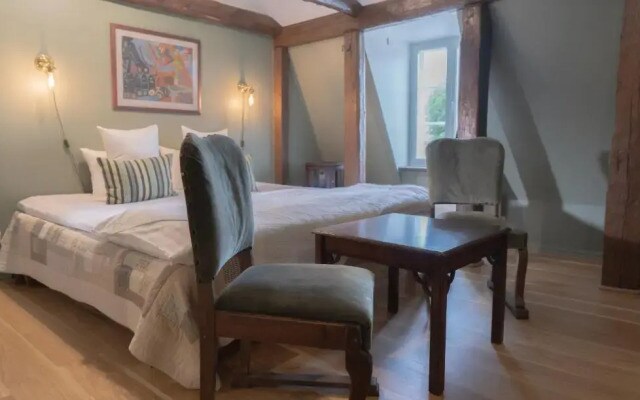 Karja Accommodation
