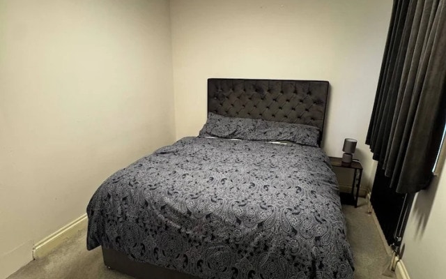 Charming Bungalow Rental in Rainham Comfort and Convenience