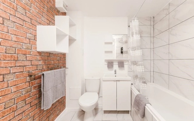 Stratford Apartment