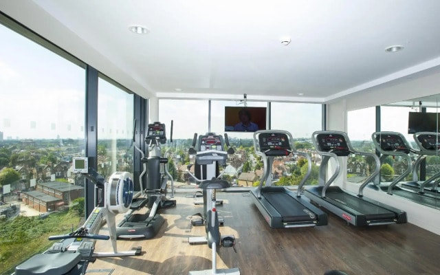Holiday Inn London - West
