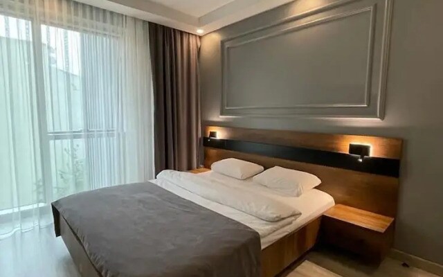 On4 Rooms & Suites