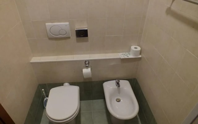 Guest House 64