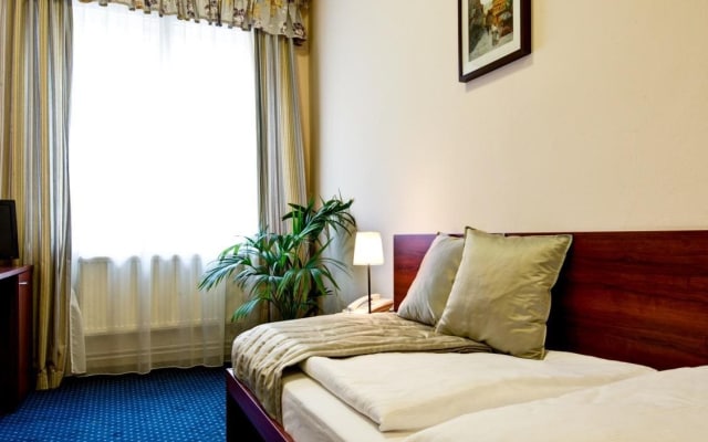 Pytloun Kampa Garden Hotel Prague