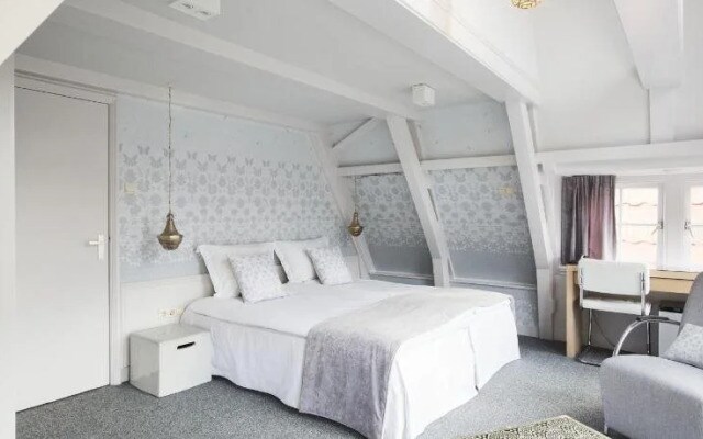 t Hotel