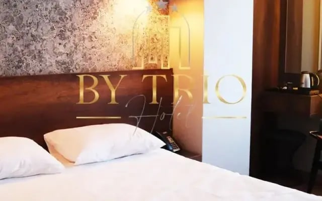 By Trio Hotel