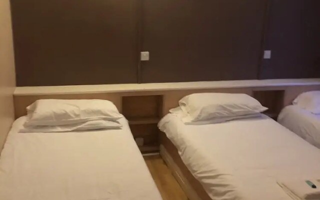 The Salford Arms Hotel - Adults Only