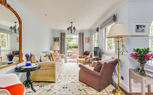 Cozy Chelsea Flat For 4 W Back Garden