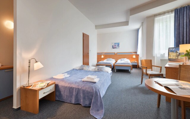 EA Hotel Populus