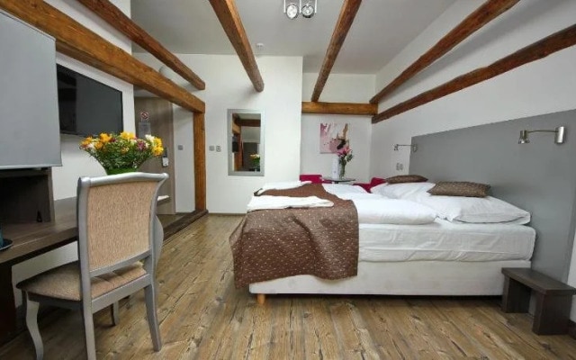 Suites & Apartments U Trí hrusek