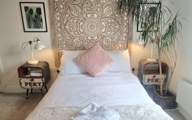 Stylish 2bed 2bath 8min to LondonBridge