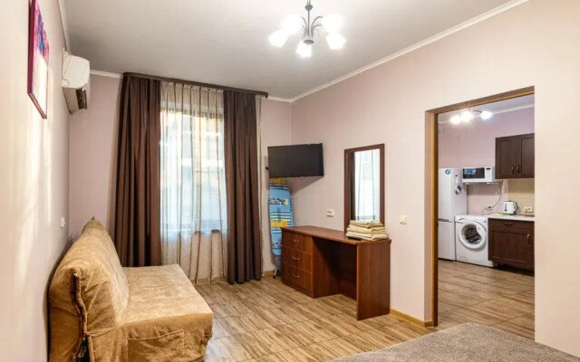 Gueshouse on Dekabristov 27