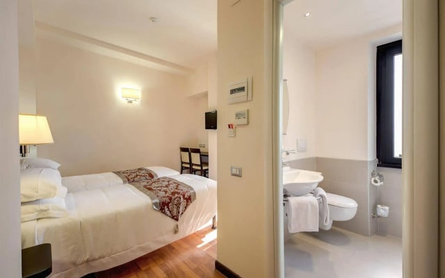 Regal Park Hotel