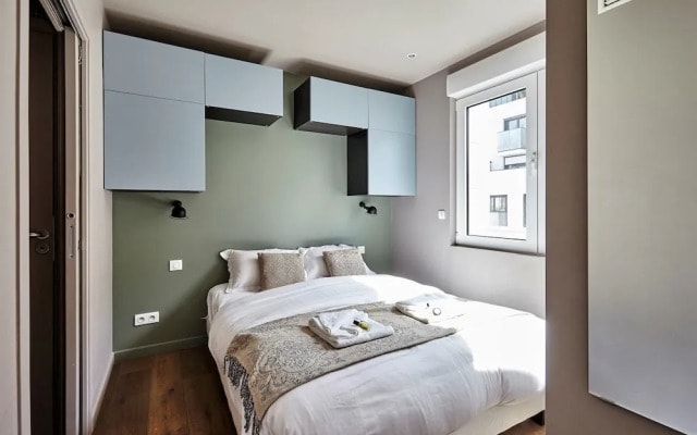 Modern 1BR Home in Batignolles