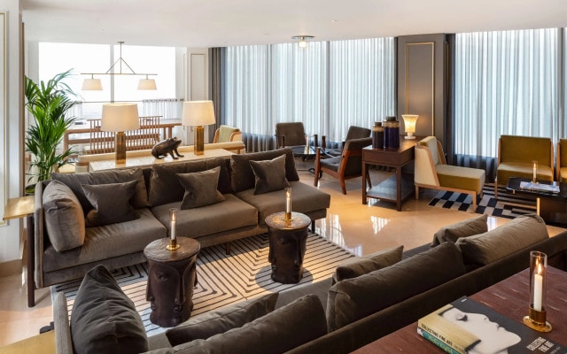 Отель Radisson Blu, London Bond Street