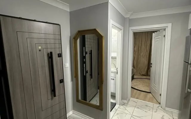 Comfy Flat with Balcony in Esenler